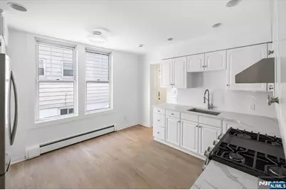 46 Garden Place, Edgewater, NJ 07020 - Photo 9