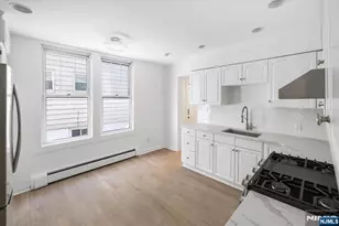 46 Garden Pl, Edgewater, NJ 07020 - Photo 9