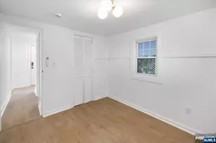 46 Garden Pl, Edgewater, NJ 07020 - Photo 13