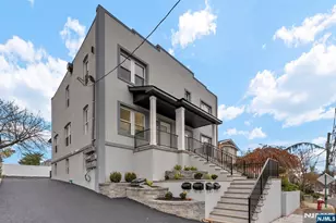 743 Kingsland Ave, Ridgefield, NJ 07657 - Photo 1