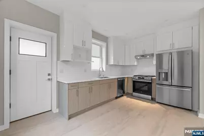 743 Kingsland Avenue, Ridgefield, NJ 07657 - Photo 9