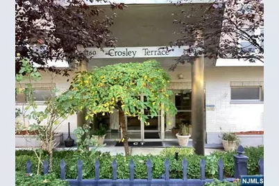 2160 Center Avenue 2U #2U, Fort Lee, NJ 07024 - Photo 3