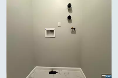 61 N Grove Street, East Orange, NJ 07017 - Photo 19