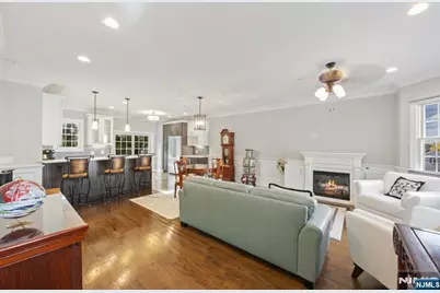 4 Central Avenue E #E, Caldwell, NJ 07006 - Photo 5