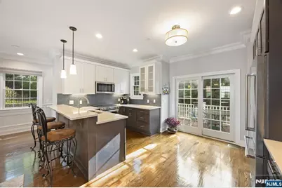 4 Central Avenue E #E, Caldwell, NJ 07006 - Photo 9