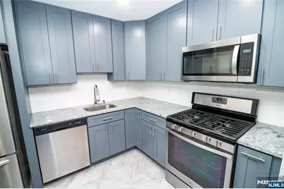 284 Continental Avenue, River Edge, NJ 07661 - Photo 7