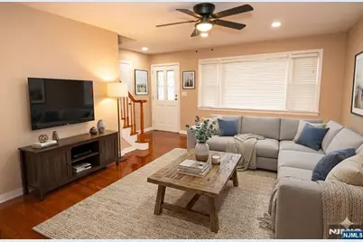 284 Continental Avenue, River Edge, NJ 07661 - Photo 3