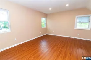 284 Continental Ave, River Edge, NJ 07661 - Photo 15
