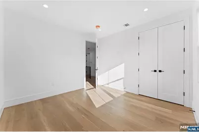 215 Kensington Road, River Edge, NJ 07661 - Photo 27