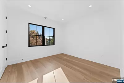 215 Kensington Road, River Edge, NJ 07661 - Photo 25