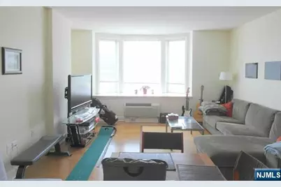 5107 City Place 5107 #5107, Edgewater, NJ 07020 - Photo 3