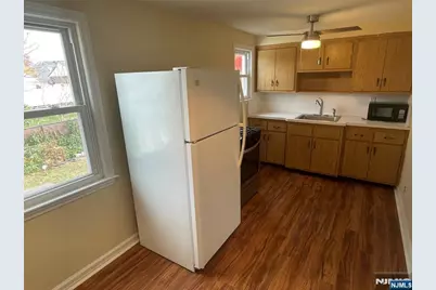 17-35 11th Street 2 #2, Fair Lawn, NJ 07410 - Photo 5
