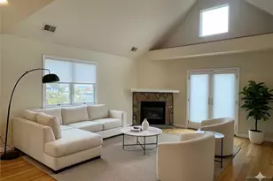 662 Undercliff Ave 2nd Floor, Edgewater, NJ 07020 - Photo 1