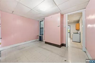 73 Virginia, Jersey City, NJ 07305 - Photo 5