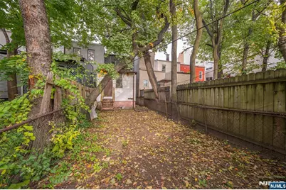 73 Virginia, Jersey City, NJ 07305 - Photo 17