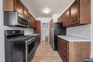 100 E Palisade Ave B51, Englewood, NJ 07631 - Photo 9