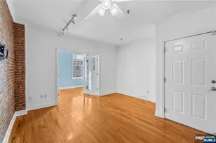 919 Park Ave 3R, Hoboken, NJ 07030 - Photo 9