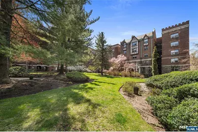 100 E Palisade Avenue B51 #B51, Englewood, NJ 07631 - Photo 3