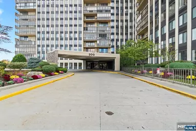 200 Winston 2921 #2921, Cliffside Park, NJ 07010 - Photo 31