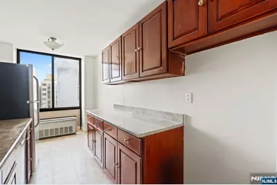 200 Winston 2921 #2921, Cliffside Park, NJ 07010 - Photo 9