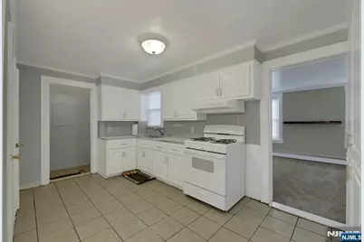 609 Chase Avenue, Lyndhurst Township, NJ 07071 - Photo 11