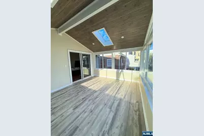 223 Day Avenue, Cliffside Park, NJ 07010 - Photo 17