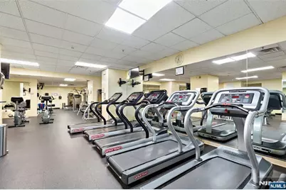6040 Boulevard East 3H #3H, West New York, NJ 07093 - Photo 17