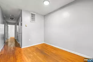 12 Bayview Ave, Jersey City, NJ 07305 - Photo 7