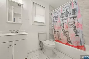 12 Bayview Ave, Jersey City, NJ 07305 - Photo 23