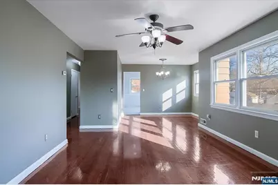 301 Riverview Road, Pompton Lakes, NJ 07442 - Photo 7