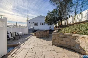 301 Riverview Rd, Pompton Lakes, NJ 07442 - Photo 29