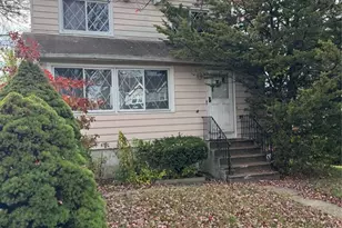 898 Lancaster Rd, Ridgefield, NJ 07657 - Photo 1