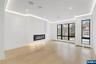 425 Grandview Pl, Fort Lee, NJ 07024 - Photo 3