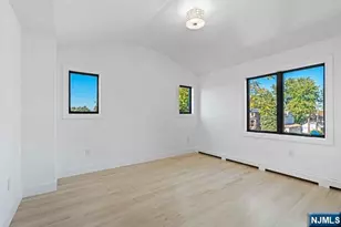 425 Grandview Pl, Fort Lee, NJ 07024 - Photo 31