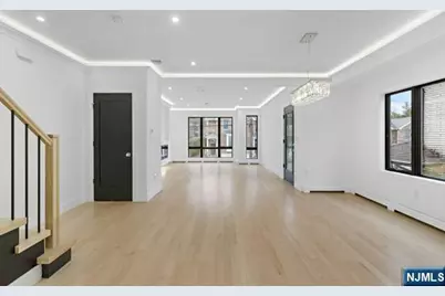 425 Grandview Place, Fort Lee, NJ 07024 - Photo 7