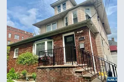 131 Bergen Avenue 2nd Floor #2nd Floor, Ridgefield Park, NJ 07660 - Photo 1