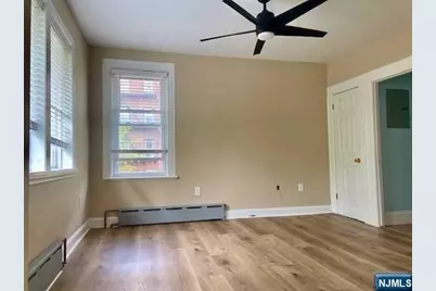 131 Bergen Avenue 2nd Floor #2nd Floor, Ridgefield Park, NJ 07660 - Photo 5