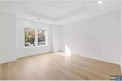 187 Brookfield Avenue, Paramus, NJ 07652 - Photo 19