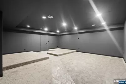 187 Brookfield Avenue, Paramus, NJ 07652 - Photo 21