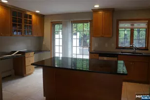 520 7th Street B, Palisades Park, NJ 07650 - Photo 5