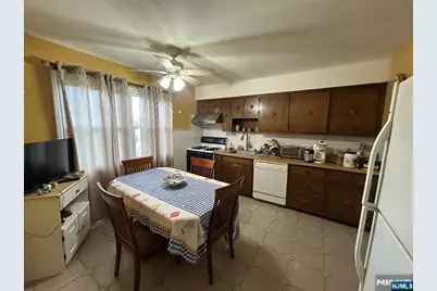 17A Garden Drive, Elmwood Park, NJ 07407 - Photo 7