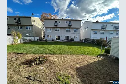 17A Garden Drive, Elmwood Park, NJ 07407 - Photo 7