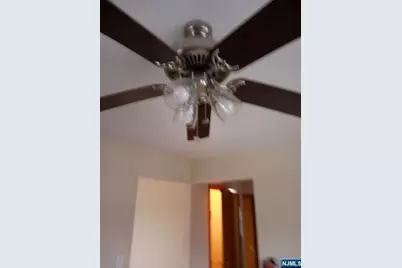 6 Jan Court, Elmwood Park, NJ 07407 - Photo 19