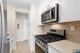 150 Overlook 12E, Hackensack, NJ 07601 - Photo 3