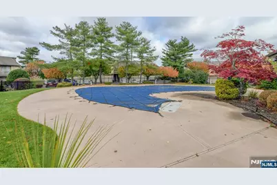 2 Meyer Court 1602 #1602, West Orange Township, NJ 07052 - Photo 5