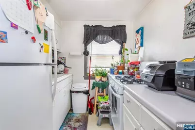 16 7th Street, Clifton, NJ 07011 - Photo 11