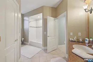 14 Henion Gdn, Mahwah, NJ 07430 - Photo 23