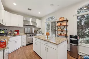 14 Henion Gdn, Mahwah, NJ 07430 - Photo 15