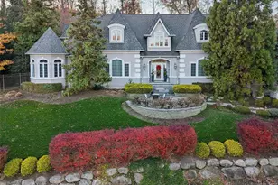 14 Henion Gdn, Mahwah, NJ 07430 - Photo 1