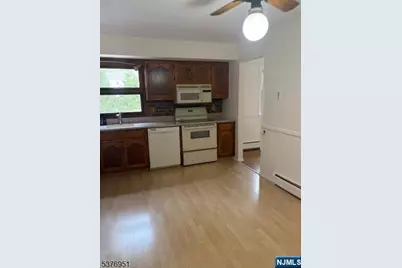 15 Tuscan Place, East Hanover Township, NJ 07936 - Photo 5